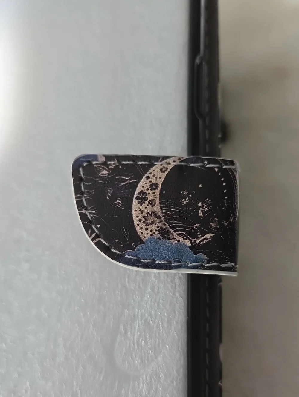 Galaxy S9 Plus Celestial Themed Folio Wallet Case. NIP.